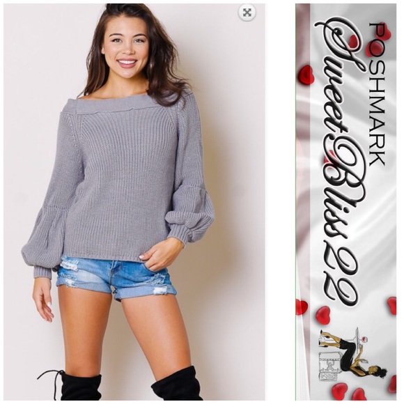 Sweaters - 💥Grey off the Shoulder Puffed Sleeves Sweater💥